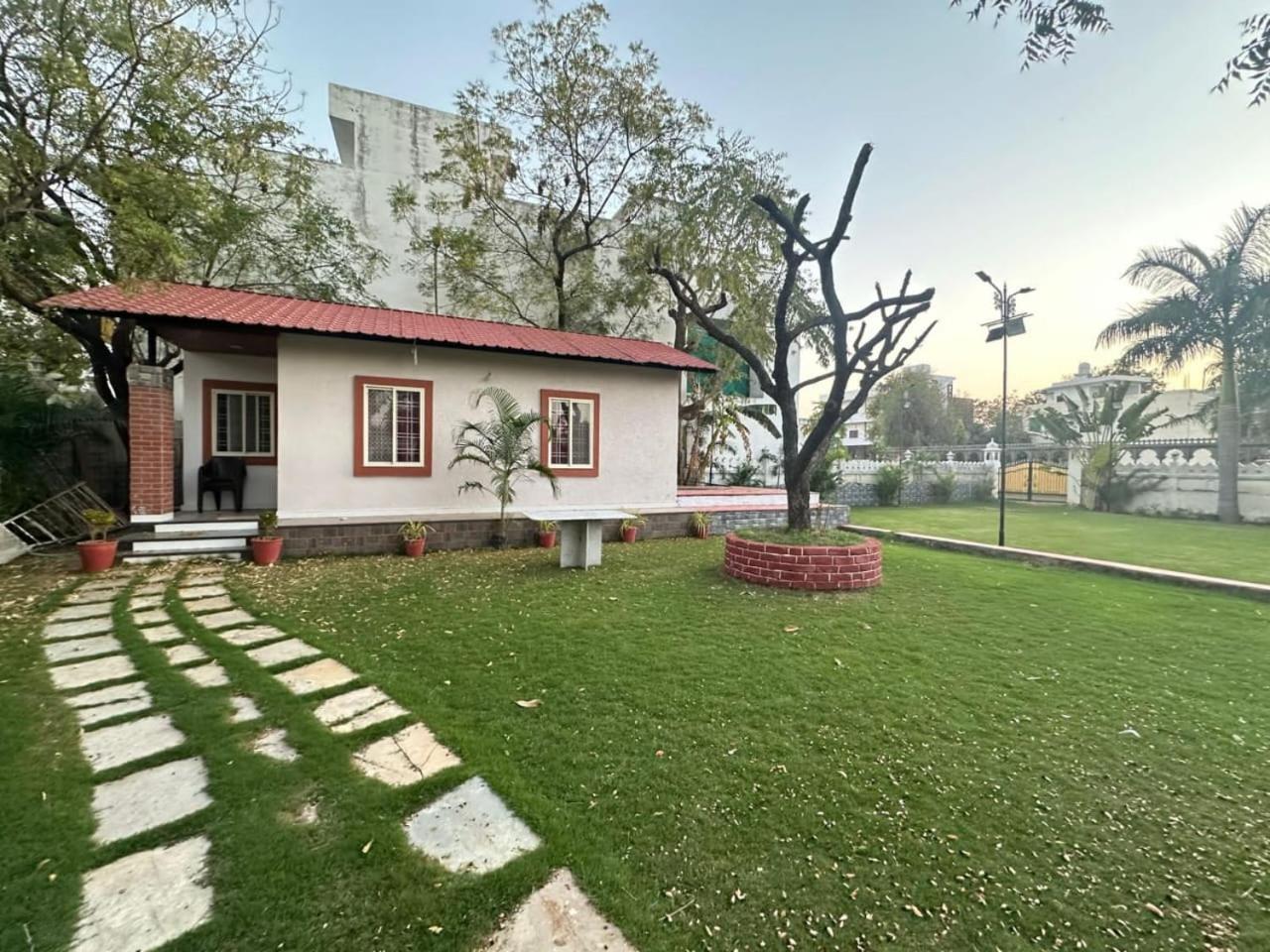 Manas Resort By Rudrakshi Udaipur Exterior photo
